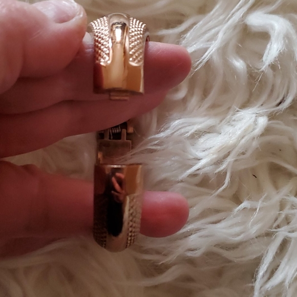 Watch - Picture 3 of 5